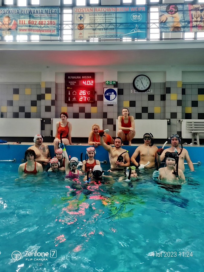 Hokej pod wodą Walenie Siemianowice Śląskie Trening 4 II 2023. Koniec Walenia czyli Amatorska Liga Hokeja Pod Wodą